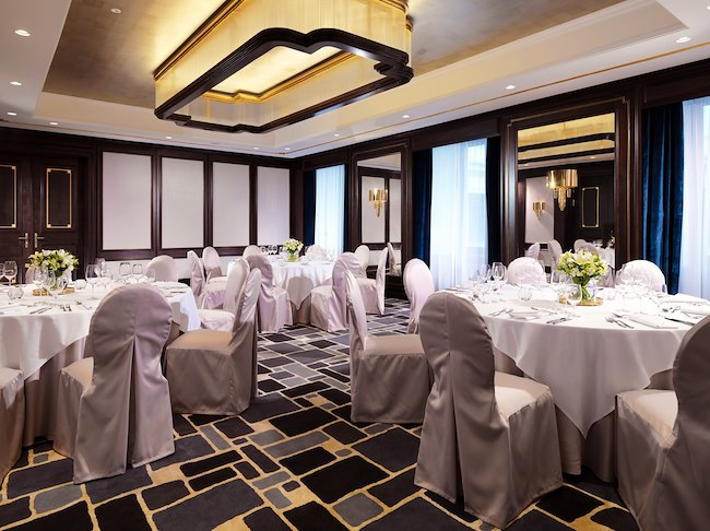 SALONS & EVENT SPACES